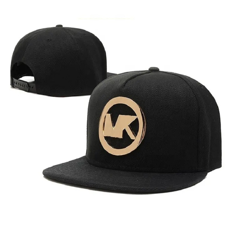 Tukkumyynti mukautettu kultametallilevy logo snapback caps hatut