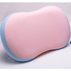 Kissan vatsan muotoinen muistivaahtotyyny