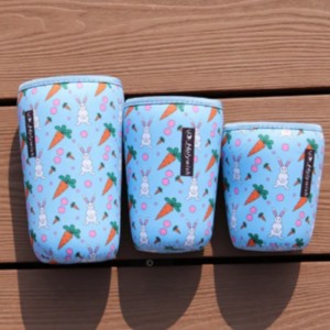 Mukautetut uudelleenkäytettävät kahvihihatneopreenipidike kahvi viihtyisät eristimen juomakupit