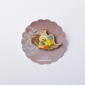 Räätälöity jäljitelmä emali Comic Image Logo -merkki, ilmainennäytemaksu, soveltuva keräilylle, kultametallimerkinnät,nasta, pehmeä emali