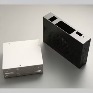 korkealaatuiset räätälöidyt ohutlevykehyksen CNC-koneistusleimausosat