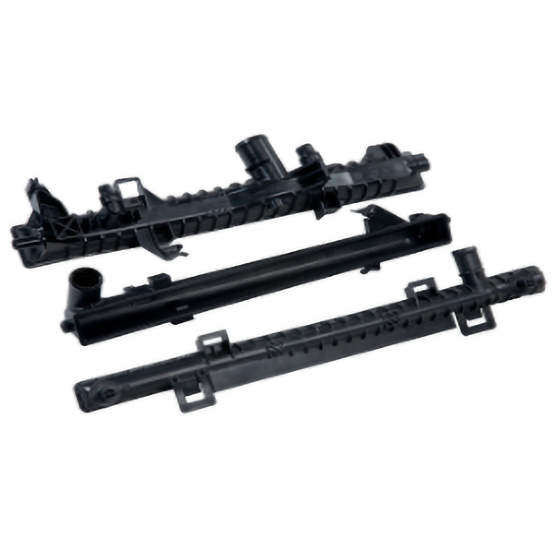 Auton muovisäiliö jäähdyttimelle