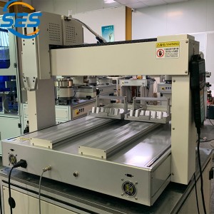 Takaisin-Vastaanottaja-Takaosan annostelu- ja kovettumisyhdistelmäkone