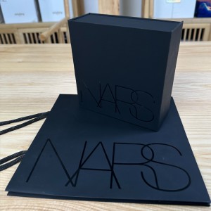 Musta Luxe taitettava laatikko & Laukkusarja