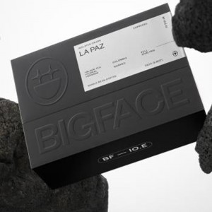 Tyylikäs Kraft -pakkauslaatikko