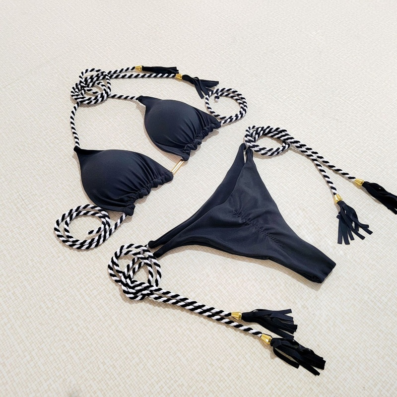 Seksikäs kaksi - Pala bikinit kuumille tytöille. Kolmiotyyli, kaksinkertainen - sivu- - estää. Rantabikinit uimapuku, kolme - Pistetyyli 8826 Hinta:$79,99