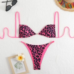 Seksikäs leopardipainatuskriini bikinit uimapukunaisille, eristäen ylellisyyttä. Sopii rannalle ja kuumille jousille. Risti-Rajauimapuku -esine QT25055 Hinta:$79,99