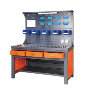 Työpöytä valaistusnauhalla ja takaosalla