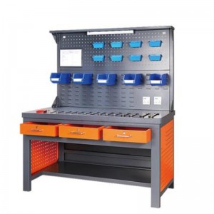 Työpöytä valaistusnauhalla ja takaosalla