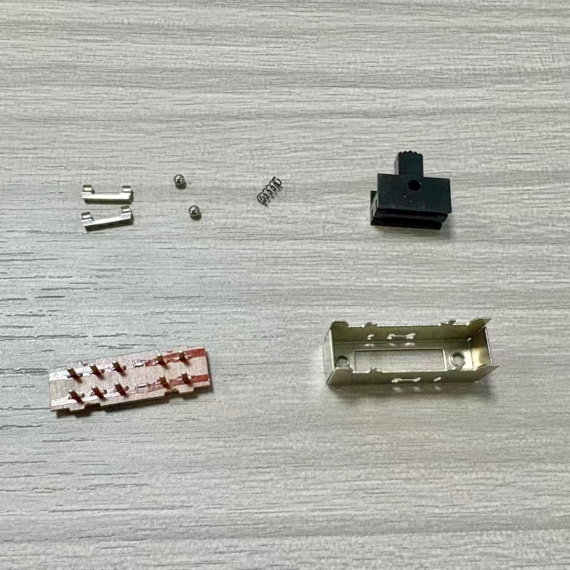 Raaka-aineista valmiisiin tuotteisiin: \\\